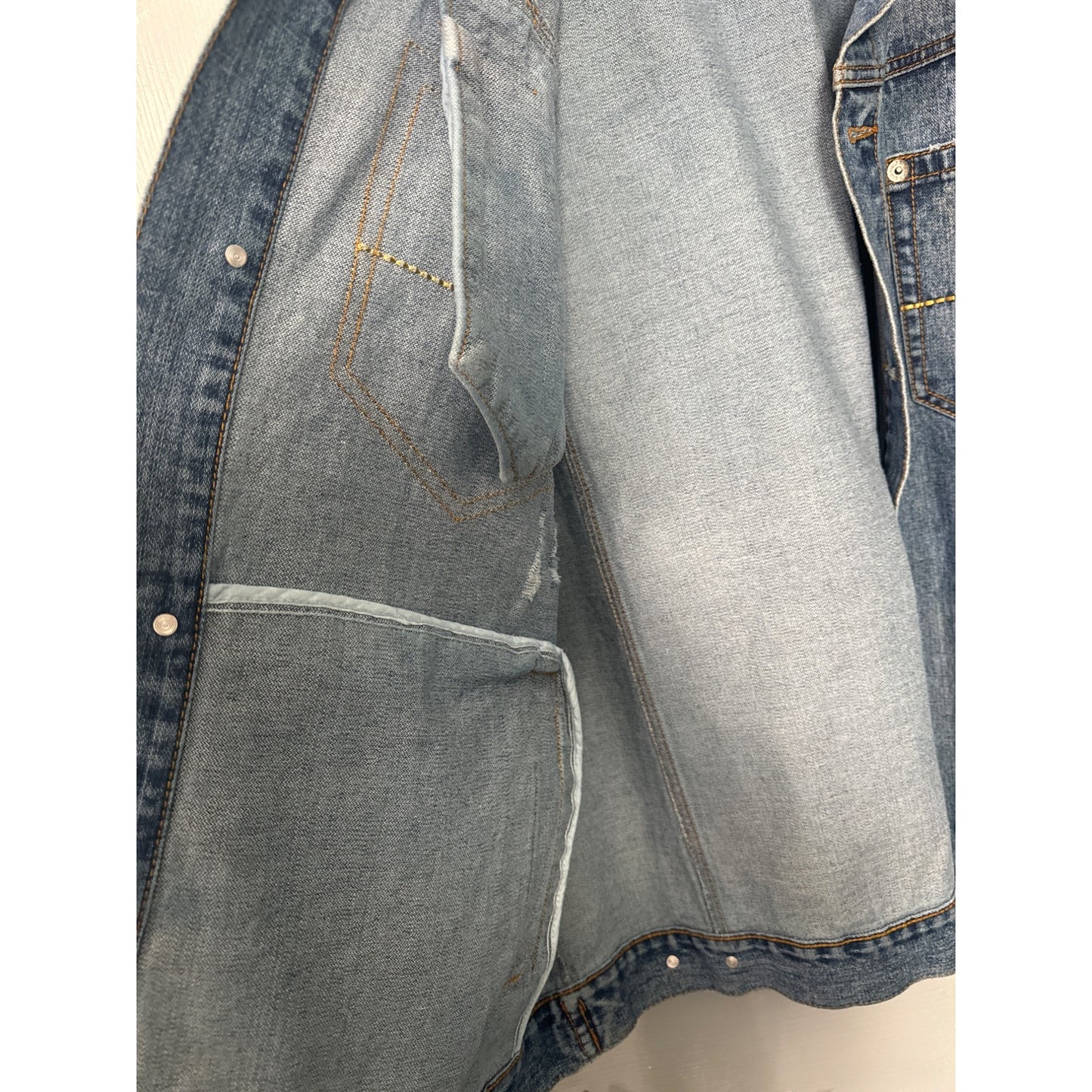 Mens XL Delf Jean Jacket Distressed Denim 100% Cotton Button-Front