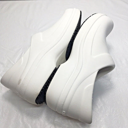 Crocs Clogs Women's Size 8w White Nursing Work Non-Slip Shoes
