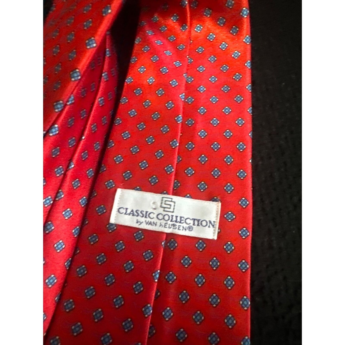Van Heusen Men's Red Geometric Classic Collection Tie 100% Polyester