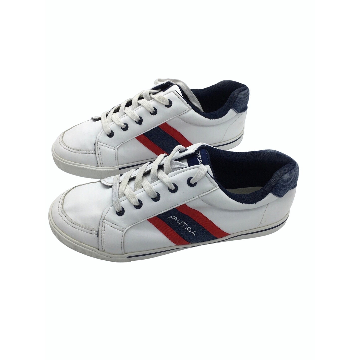Nautica casual tennis shoes size 5 youth
